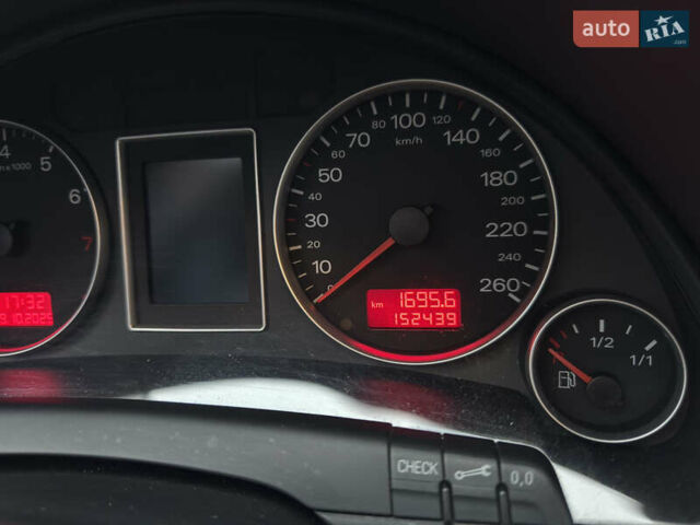 Ауді А4 2006 у Вінниці на Automoto.ua Чорний Ауді А4, об'ємом двигуна 2 л та пробігом 152 тис. км за 8499 $, фото 27 на Automoto.ua