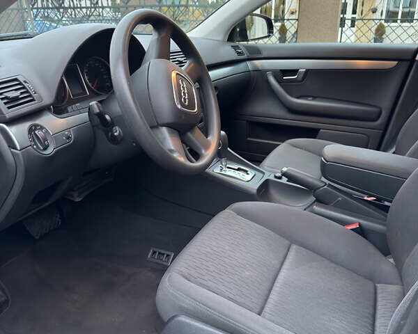 Ауді А4 2006 у Вінниці на Automoto.ua Чорний Ауді А4, об'ємом двигуна 2 л та пробігом 152 тис. км за 8499 $, фото 26 на Automoto.ua