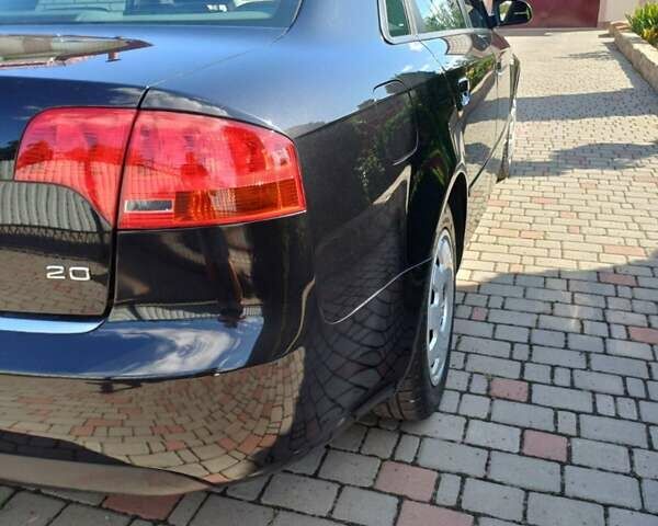 Черный Ауди А4, объемом двигателя 2 л и пробегом 208 тыс. км за 6900 $, фото 5 на Automoto.ua