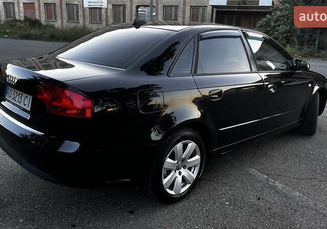 Чорний Ауді А4, об'ємом двигуна 2 л та пробігом 285 тис. км за 5450 $, фото 3 на Automoto.ua