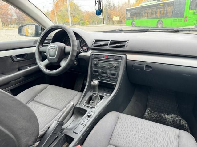 Чорний Ауді А4, об'ємом двигуна 2 л та пробігом 350 тис. км за 3400 $, фото 7 на Automoto.ua