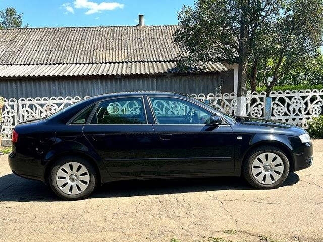 Черный Ауди А4, объемом двигателя 2 л и пробегом 190 тыс. км за 7000 $, фото 7 на Automoto.ua