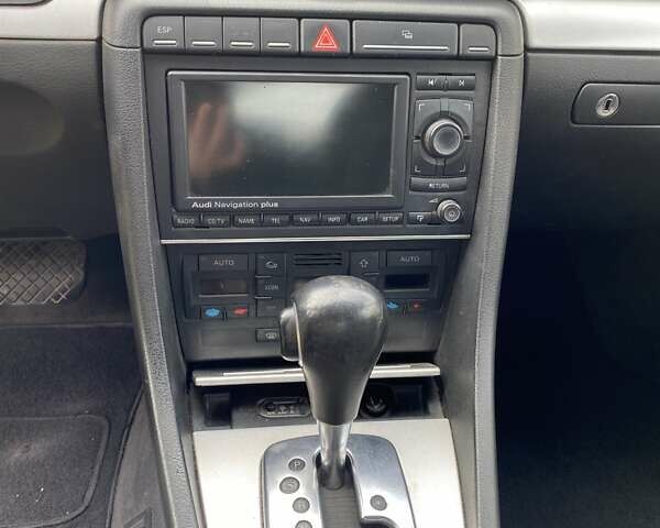 Черный Ауди А4, объемом двигателя 1.98 л и пробегом 364 тыс. км за 5200 $, фото 10 на Automoto.ua