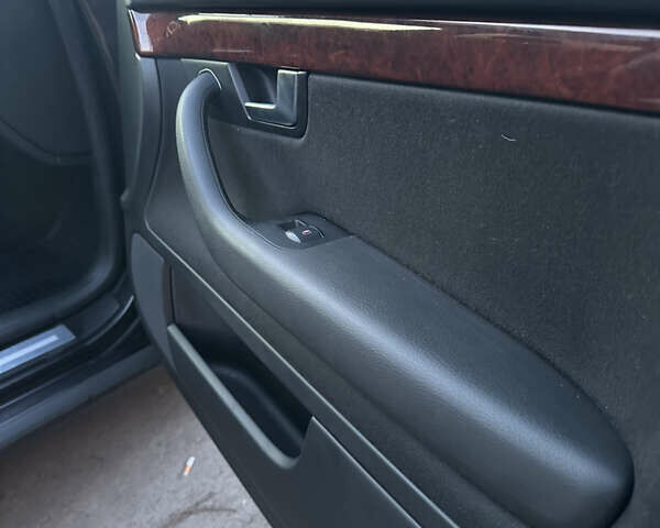 Черный Ауди А4, объемом двигателя 1.78 л и пробегом 245 тыс. км за 6900 $, фото 18 на Automoto.ua