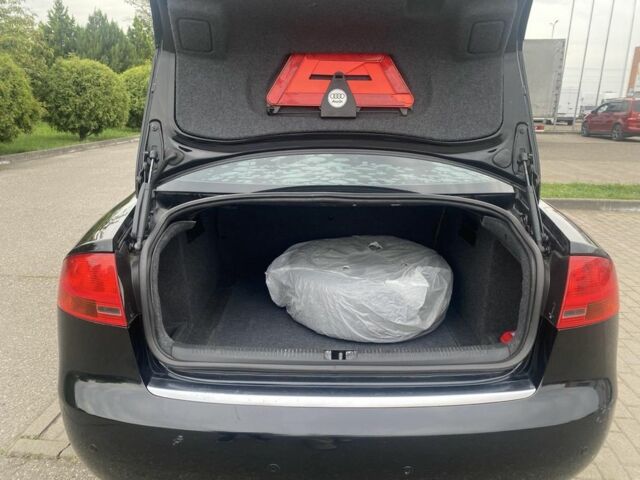 Чорний Ауді А4, об'ємом двигуна 2 л та пробігом 227 тис. км за 5500 $, фото 4 на Automoto.ua