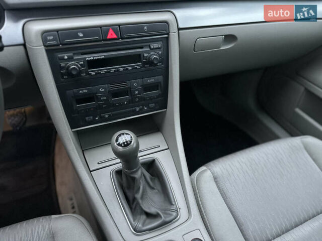 Чорний Ауді А4, об'ємом двигуна 1.6 л та пробігом 194 тис. км за 6800 $, фото 20 на Automoto.ua