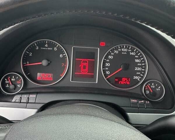 Ауді А4 2007 у Конотопе на Automoto.ua Чорний Ауді А4, об'ємом двигуна 1.6 л та пробігом 177 тис. км за 7000 $, фото 5 на Automoto.ua