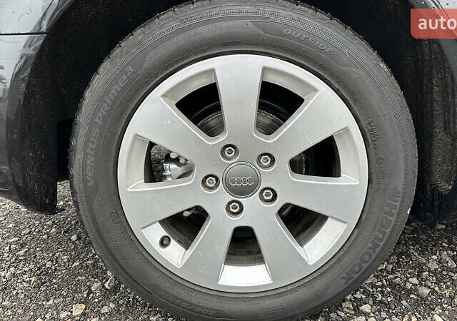 Чорний Ауді А4, об'ємом двигуна 1.6 л та пробігом 131 тис. км за 7450 $, фото 12 на Automoto.ua