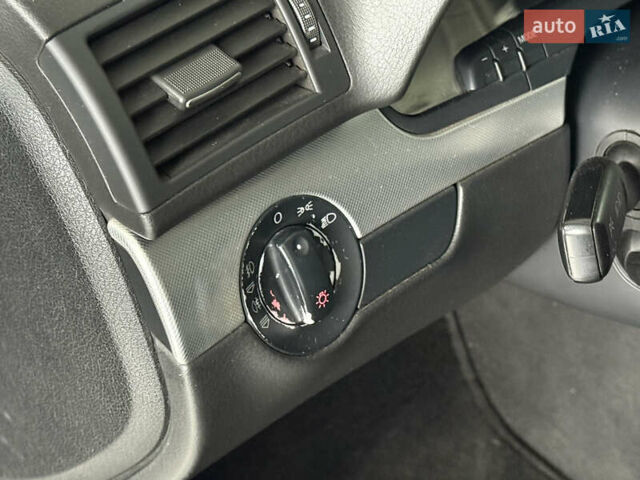 Чорний Ауді А4, об'ємом двигуна 1.98 л та пробігом 267 тис. км за 6800 $, фото 19 на Automoto.ua