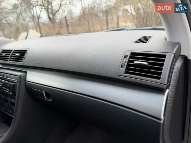 Черный Ауди А4, объемом двигателя 1.6 л и пробегом 195 тыс. км за 7350 $, фото 46 на Automoto.ua