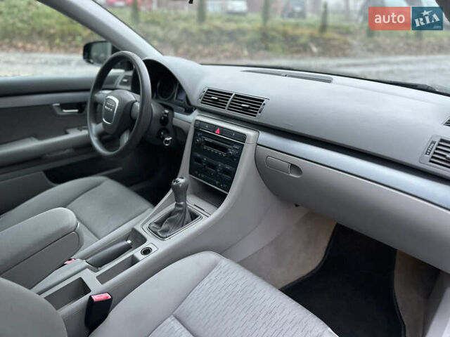 Чорний Ауді А4, об'ємом двигуна 1.6 л та пробігом 194 тис. км за 6800 $, фото 28 на Automoto.ua