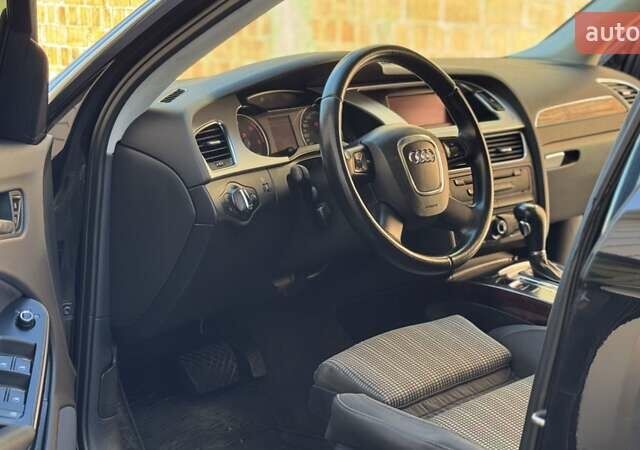 Ауді А4 2008 у Чернівцях на Automoto.ua Чорний Ауді А4, об'ємом двигуна 2.7 л та пробігом 299 тис. км за 9300 $, фото 3 на Automoto.ua