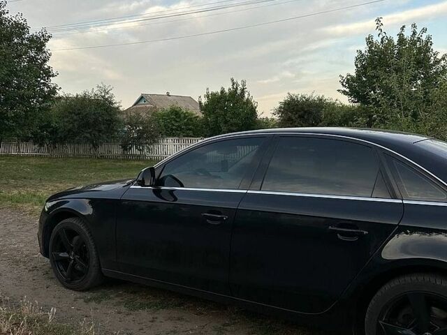 Чорний Ауді А4, об'ємом двигуна 1.8 л та пробігом 300 тис. км за 7700 $, фото 1 на Automoto.ua