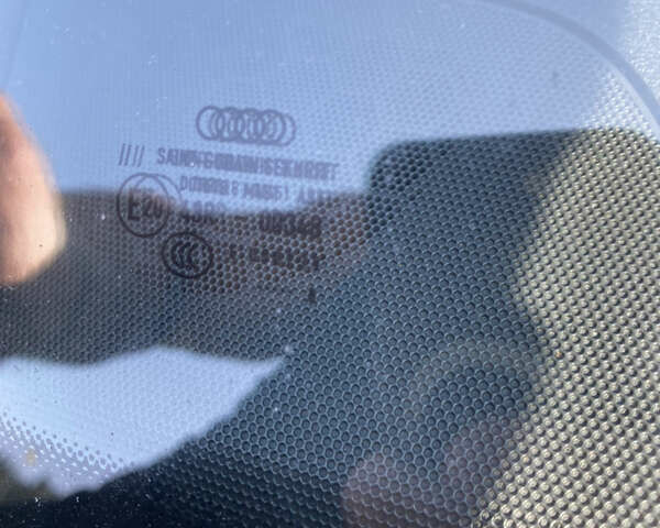 Черный Ауди А4, объемом двигателя 1.97 л и пробегом 302 тыс. км за 8900 $, фото 5 на Automoto.ua