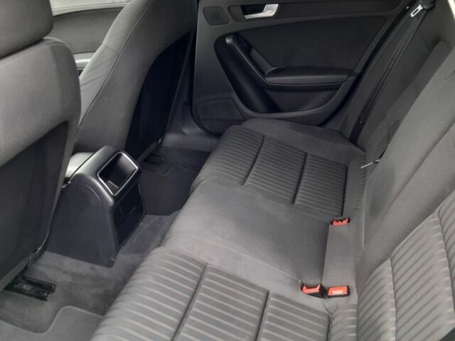 Черный Ауди А4, объемом двигателя 2.7 л и пробегом 320 тыс. км за 9700 $, фото 7 на Automoto.ua