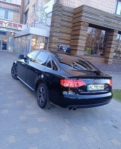 Черный Ауди А4, объемом двигателя 2 л и пробегом 340 тыс. км за 9500 $, фото 2 на Automoto.ua