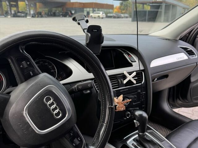 Черный Ауди А4, объемом двигателя 2 л и пробегом 307 тыс. км за 8800 $, фото 12 на Automoto.ua