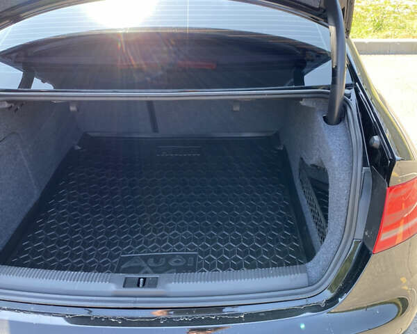 Черный Ауди А4, объемом двигателя 1.97 л и пробегом 302 тыс. км за 8900 $, фото 9 на Automoto.ua