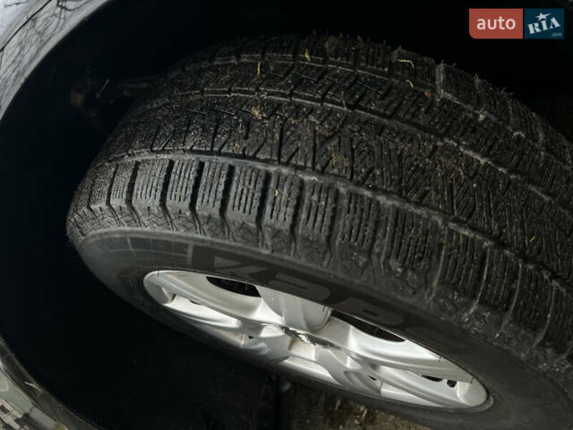 Чорний Ауді А4, об'ємом двигуна 1.97 л та пробігом 299 тис. км за 10399 $, фото 19 на Automoto.ua