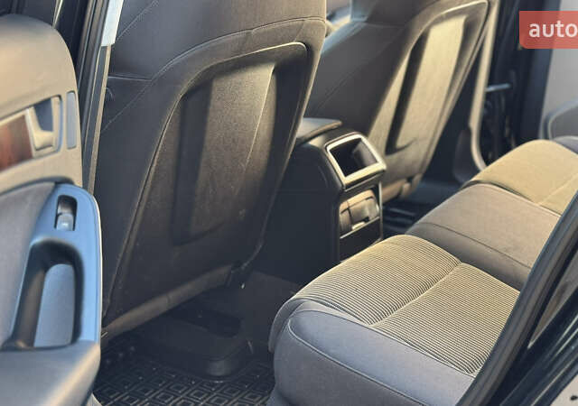 Черный Ауди А4, объемом двигателя 2.7 л и пробегом 295 тыс. км за 9500 $, фото 8 на Automoto.ua