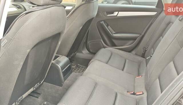 Чорний Ауді А4, об'ємом двигуна 1.8 л та пробігом 301 тис. км за 8500 $, фото 9 на Automoto.ua