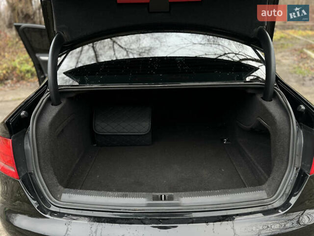 Чорний Ауді А4, об'ємом двигуна 1.97 л та пробігом 299 тис. км за 10399 $, фото 27 на Automoto.ua