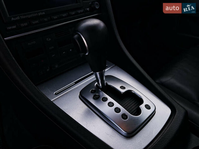 Черный Ауди А4, объемом двигателя 2 л и пробегом 261 тыс. км за 9000 $, фото 21 на Automoto.ua