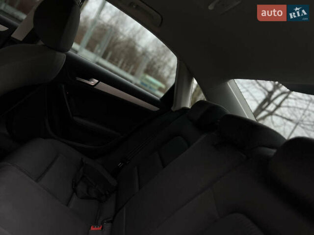 Чорний Ауді А4, об'ємом двигуна 1.97 л та пробігом 299 тис. км за 10399 $, фото 25 на Automoto.ua