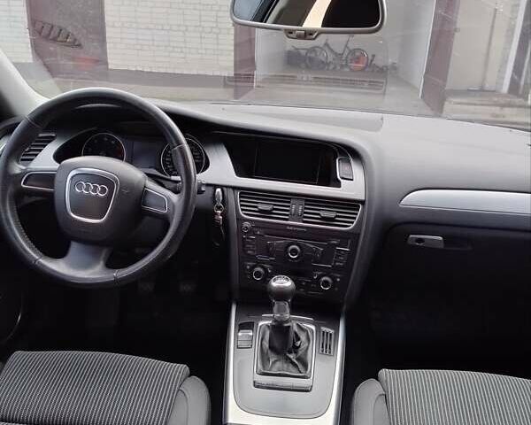 Черный Ауди А4, объемом двигателя 1.8 л и пробегом 192 тыс. км за 7950 $, фото 5 на Automoto.ua