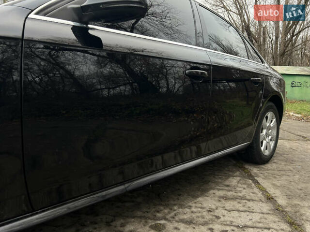 Чорний Ауді А4, об'ємом двигуна 1.97 л та пробігом 299 тис. км за 10399 $, фото 12 на Automoto.ua