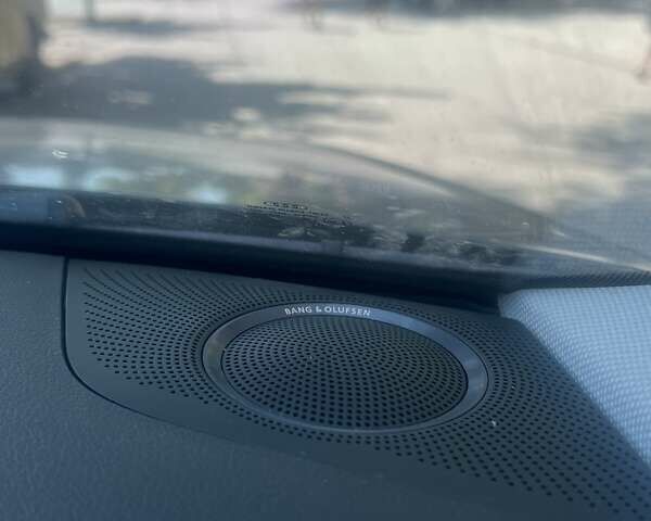 Черный Ауди А4, объемом двигателя 1.98 л и пробегом 303 тыс. км за 11000 $, фото 11 на Automoto.ua