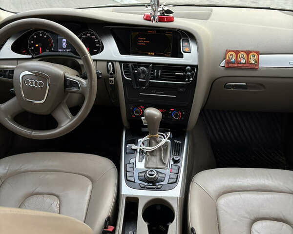 Черный Ауди А4, объемом двигателя 2 л и пробегом 239 тыс. км за 9200 $, фото 6 на Automoto.ua