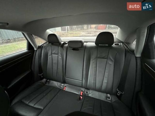 Черный Ауди А4, объемом двигателя 1.98 л и пробегом 303 тыс. км за 11000 $, фото 7 на Automoto.ua
