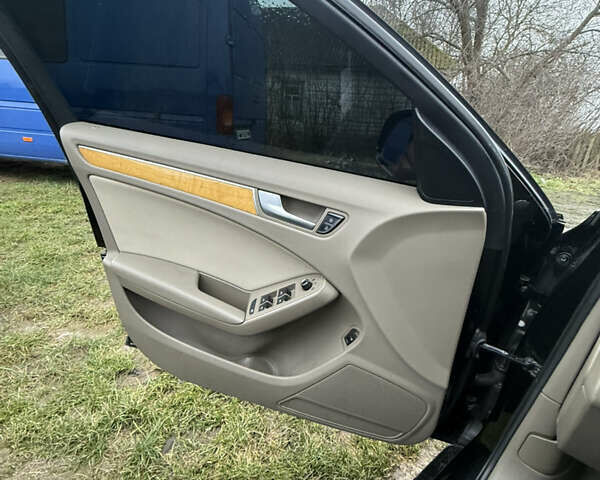 Черный Ауди А4, объемом двигателя 1.98 л и пробегом 283 тыс. км за 5500 $, фото 21 на Automoto.ua