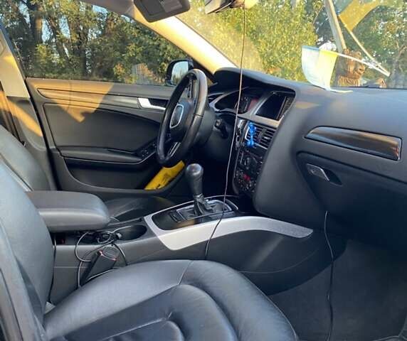 Черный Ауди А4, объемом двигателя 2 л и пробегом 220 тыс. км за 8999 $, фото 6 на Automoto.ua