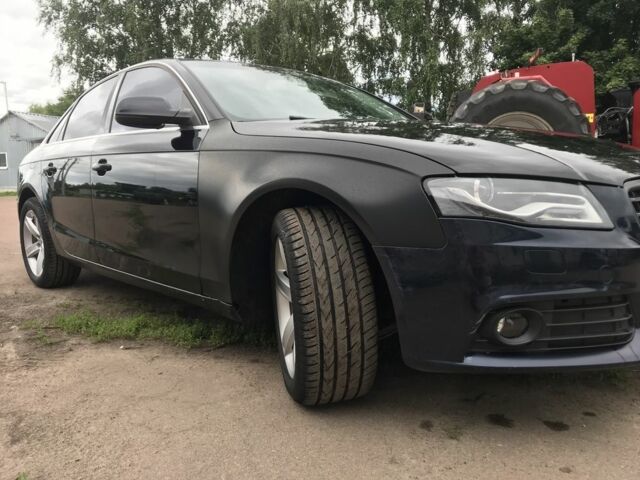 Черный Ауди А4, объемом двигателя 2 л и пробегом 249 тыс. км за 8800 $, фото 2 на Automoto.ua
