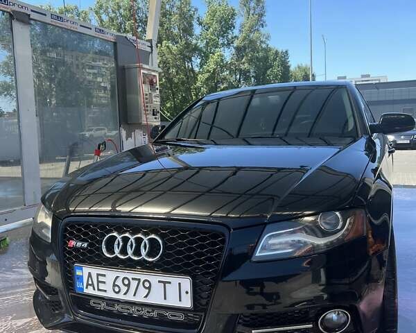 Черный Ауди А4, объемом двигателя 1.98 л и пробегом 303 тыс. км за 11000 $, фото 1 на Automoto.ua