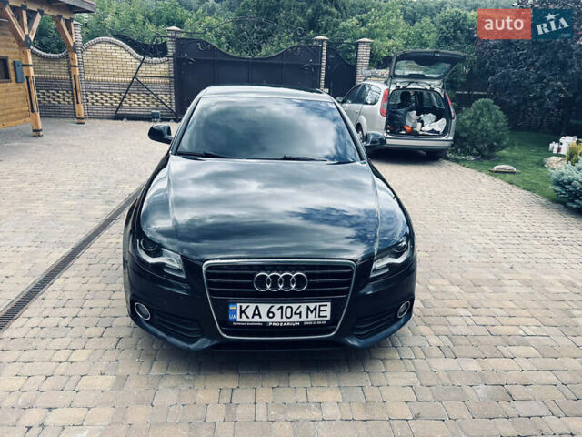 Черный Ауди А4, объемом двигателя 2 л и пробегом 328 тыс. км за 11000 $, фото 1 на Automoto.ua