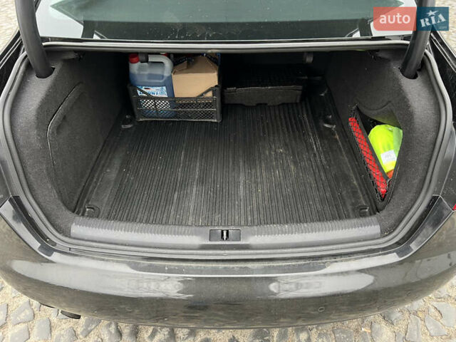 Черный Ауди А4, объемом двигателя 1.98 л и пробегом 188 тыс. км за 11300 $, фото 24 на Automoto.ua