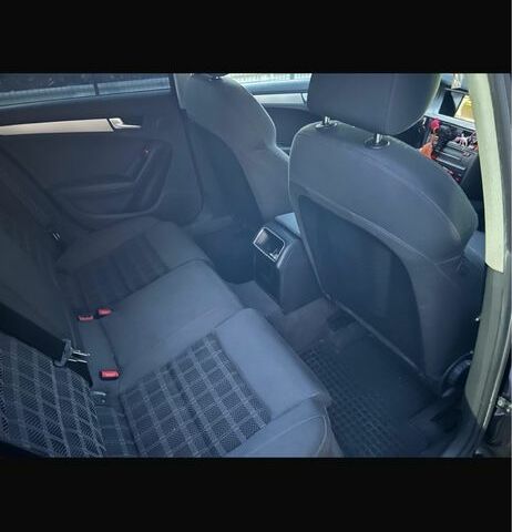 Черный Ауди А4, объемом двигателя 2 л и пробегом 243 тыс. км за 12800 $, фото 5 на Automoto.ua