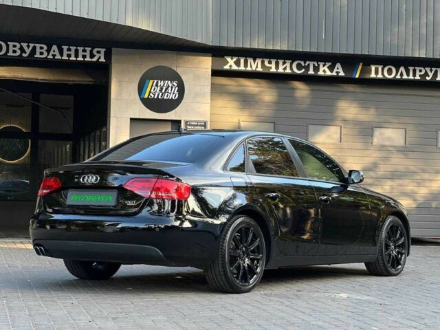 Чорний Ауді А4, об'ємом двигуна 2 л та пробігом 245 тис. км за 9900 $, фото 6 на Automoto.ua