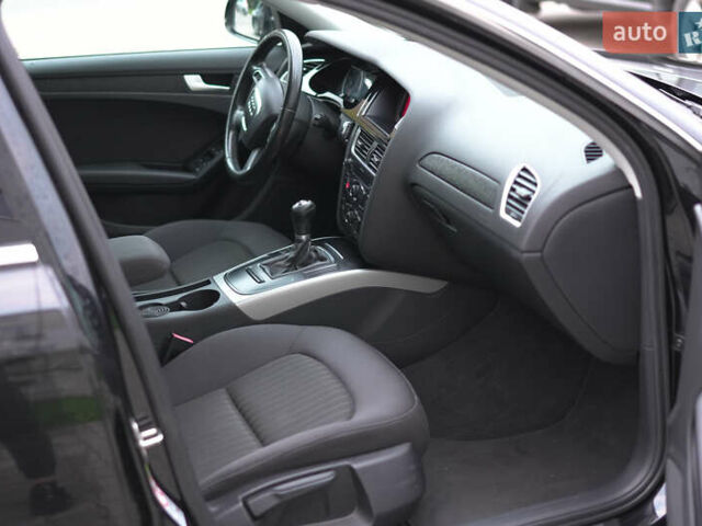 Чорний Ауді А4, об'ємом двигуна 1.8 л та пробігом 187 тис. км за 9250 $, фото 12 на Automoto.ua