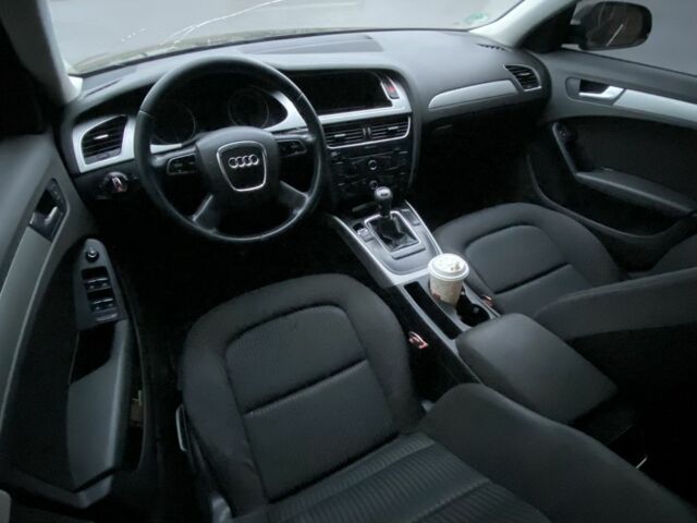 Чорний Ауді А4, об'ємом двигуна 2 л та пробігом 283 тис. км за 6999 $, фото 7 на Automoto.ua