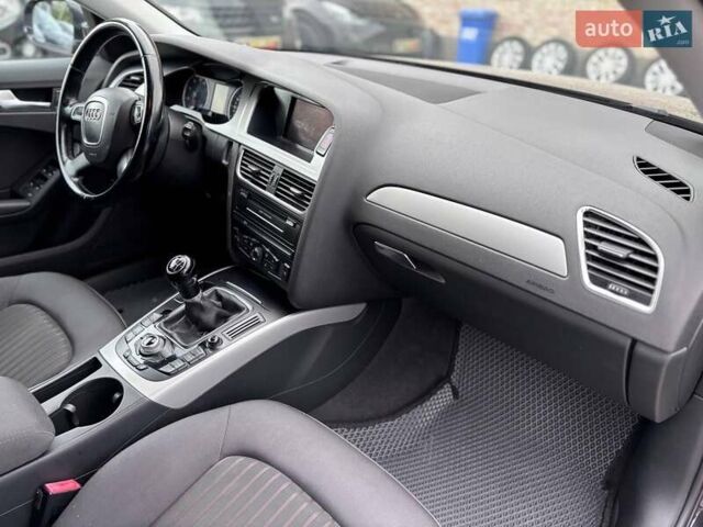 Черный Ауди А4, объемом двигателя 1.8 л и пробегом 152 тыс. км за 9599 $, фото 23 на Automoto.ua