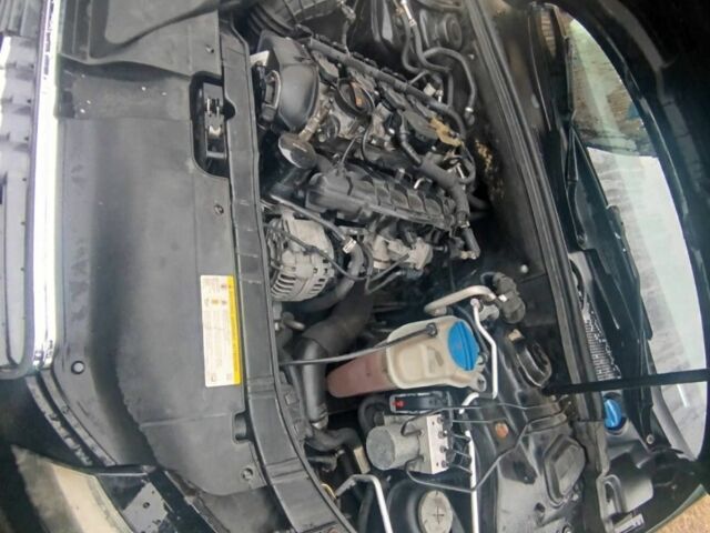 Черный Ауди А4, объемом двигателя 2 л и пробегом 235 тыс. км за 8500 $, фото 5 на Automoto.ua
