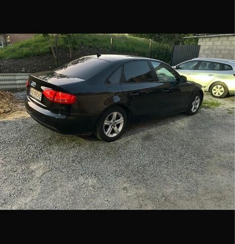 Черный Ауди А4, объемом двигателя 2 л и пробегом 243 тыс. км за 12800 $, фото 2 на Automoto.ua