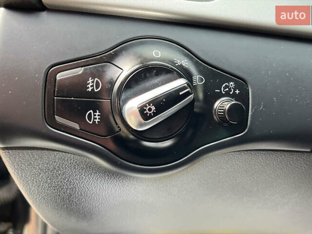 Черный Ауди А4, объемом двигателя 2 л и пробегом 186 тыс. км за 11400 $, фото 11 на Automoto.ua