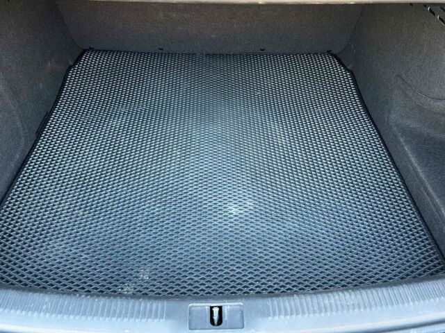 Черный Ауди А4, объемом двигателя 2 л и пробегом 260 тыс. км за 9600 $, фото 8 на Automoto.ua