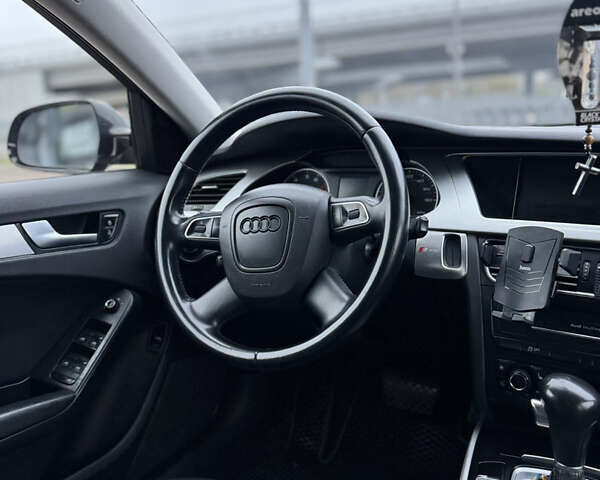 Чорний Ауді А4, об'ємом двигуна 1.98 л та пробігом 245 тис. км за 10400 $, фото 29 на Automoto.ua