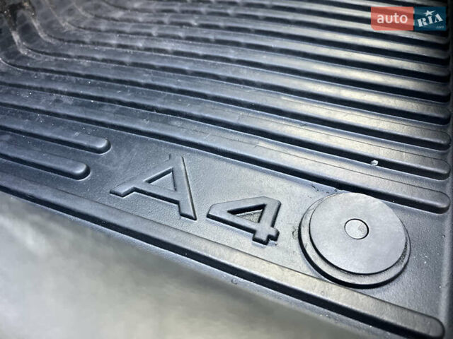 Черный Ауди А4, объемом двигателя 1.98 л и пробегом 285 тыс. км за 8988 $, фото 35 на Automoto.ua
